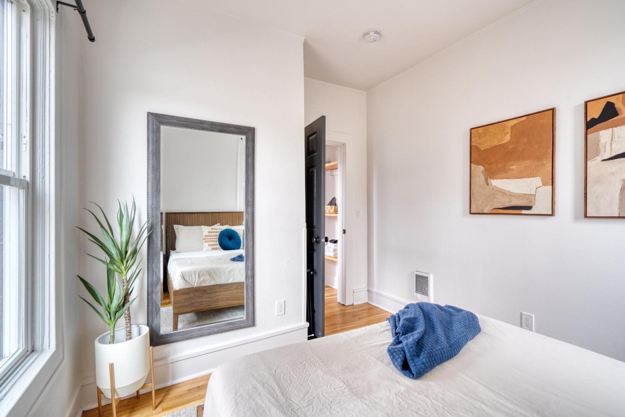Collection - La Casa Burnside - Local Eateries, Shops, And Bars * Portland
