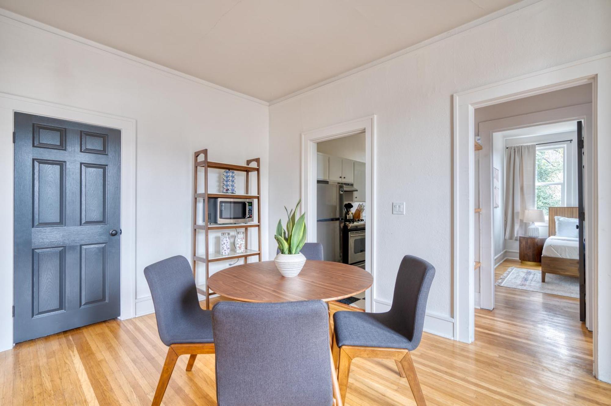Apartment Collection - La Casa Burnside - Local Eateries, Shops, And Bars *