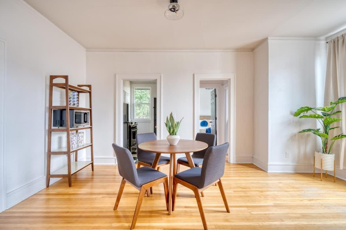 Collection - La Casa Burnside - Local Eateries, Shops, And Bars Portland